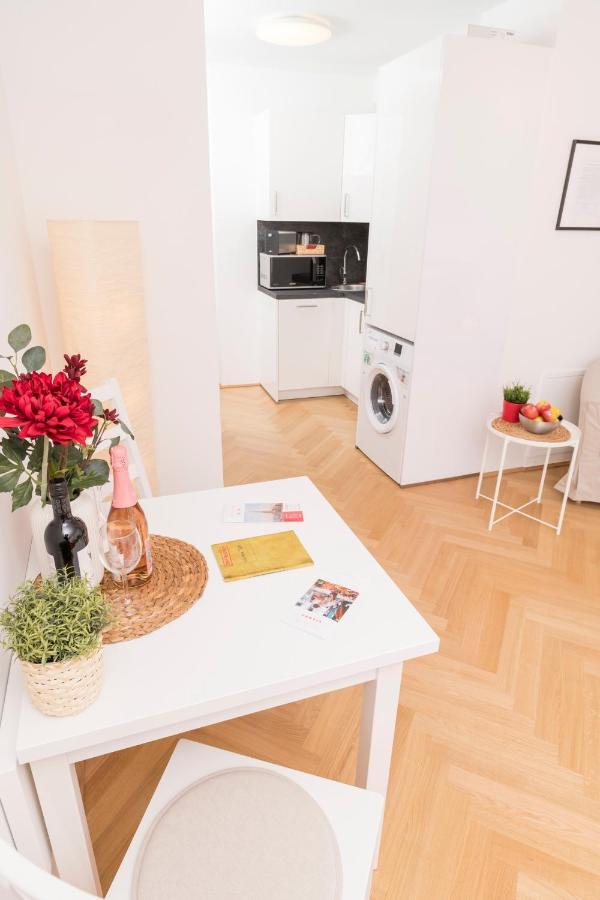 Red Monkey Vienna Apartment Kültér fotó